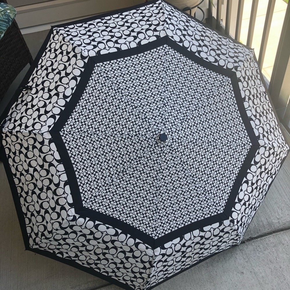 Black and White coach umbrella